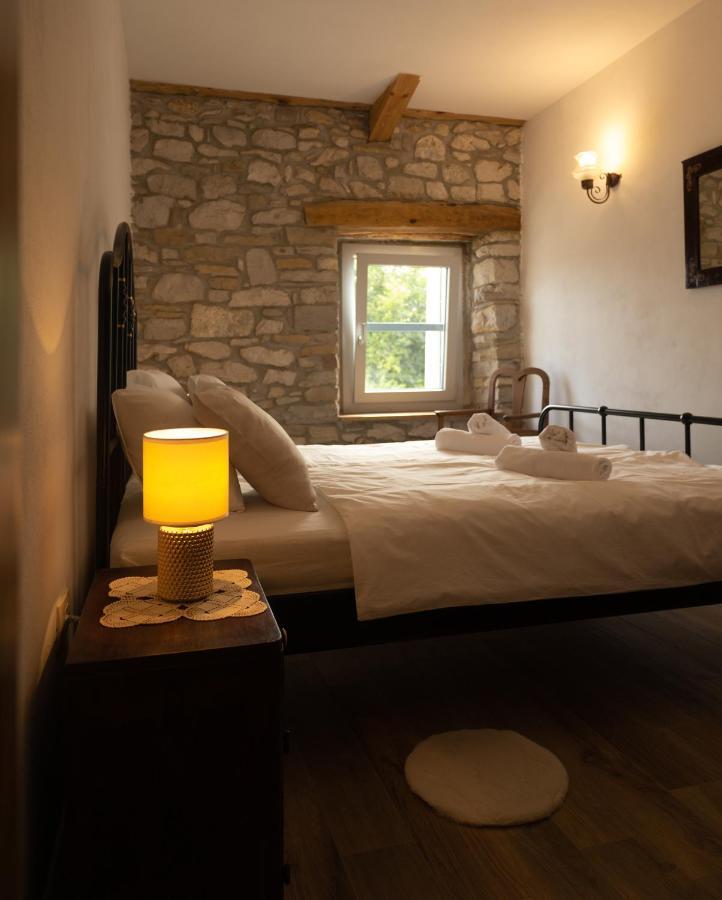 Villa Klara Buzet Bagian luar foto